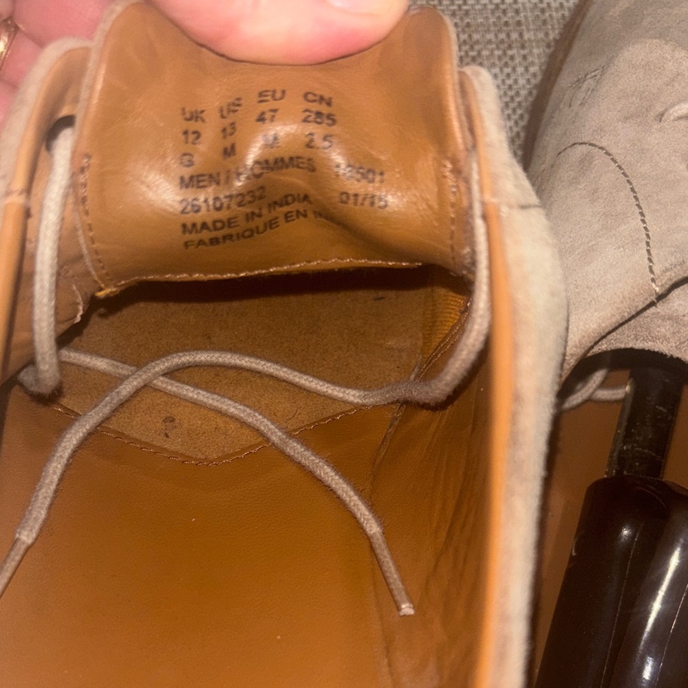 Clarks Derby shoes in tan suede. Men's 13. Like new condition. Classic style! - Picture 7 of 7